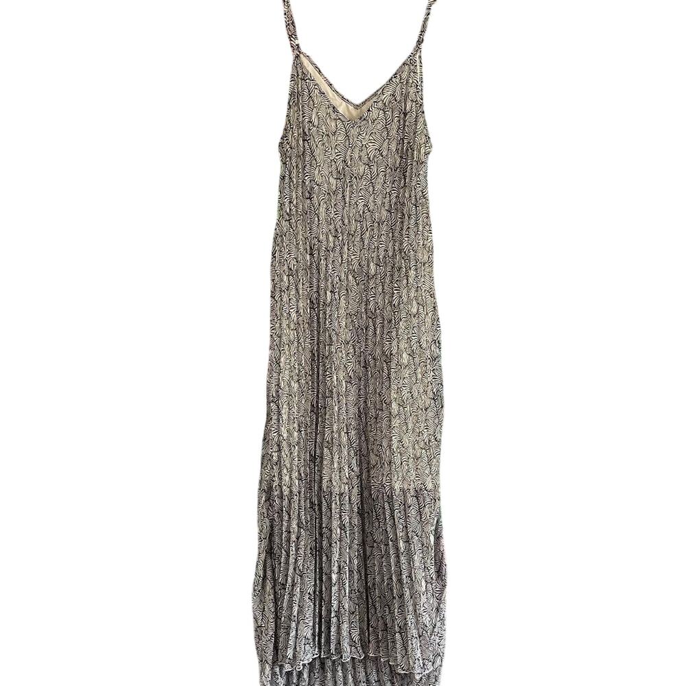 Lili Sidonio Pleated Black White  Midi Dress Size Medium Sleeveless